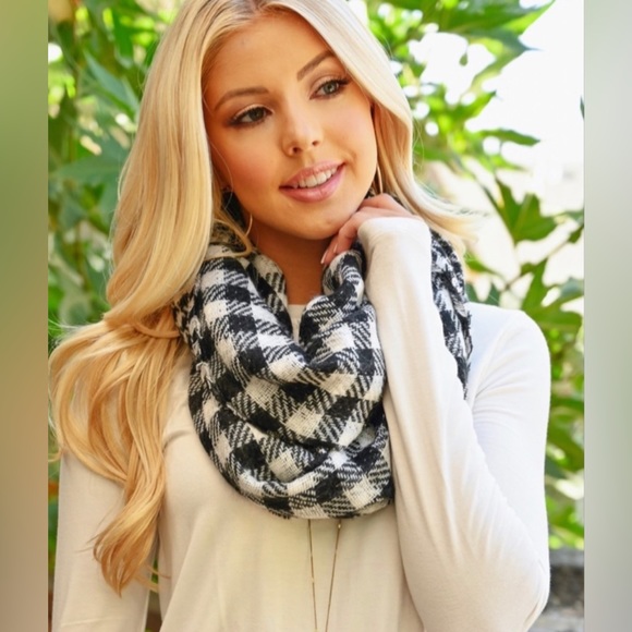 📂 Buffalo Plaid Infinity Scarves ~ Choose From 2 Styles - Picture 2 of 6